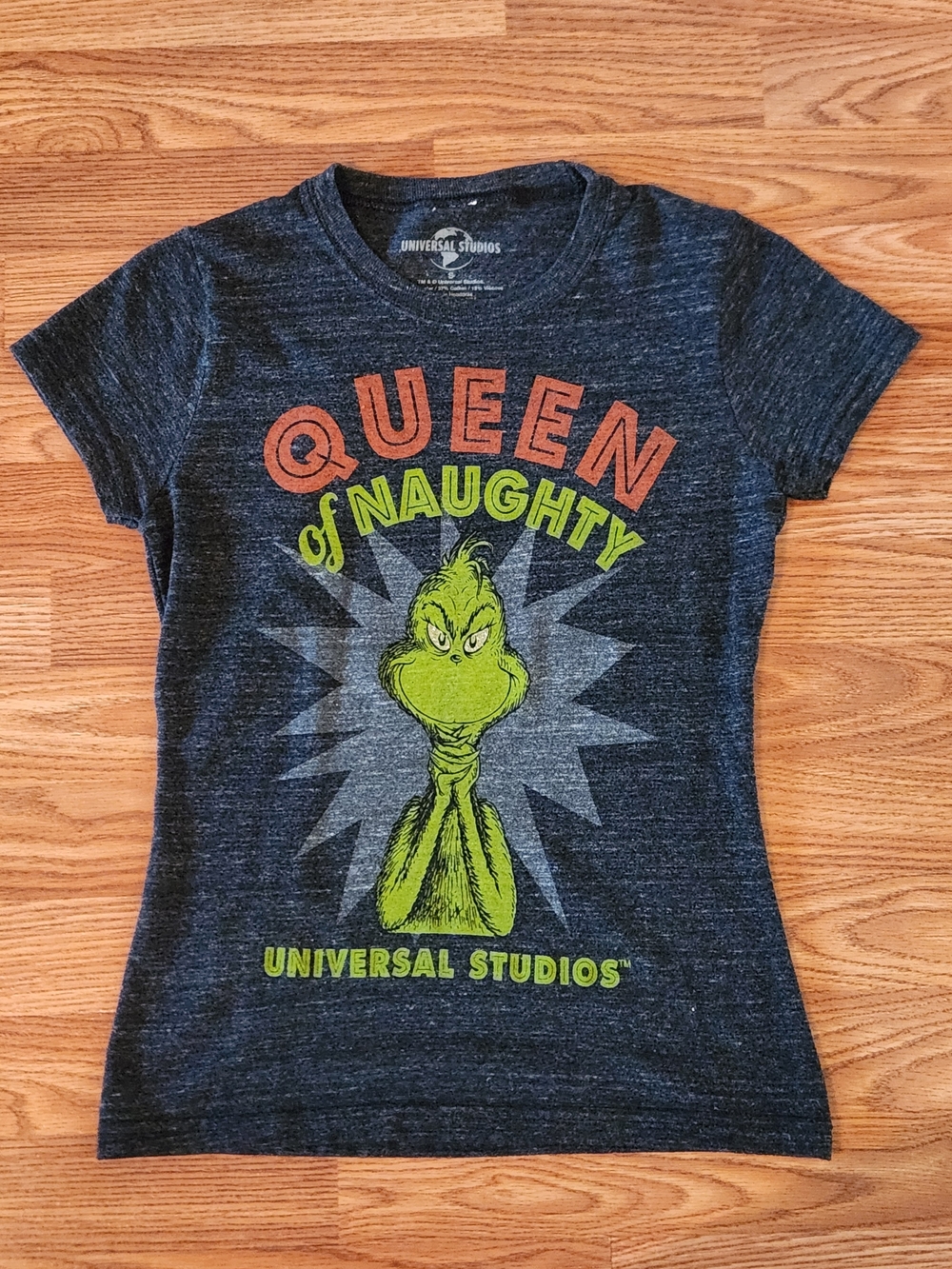 Universal Studios Women's "Queen of Naughty" Grinch Graphic Tee - Grey